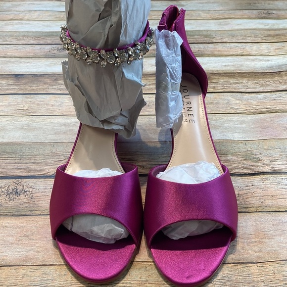 Journee Collection Womens Connor Heels NWT - Picture 2 of 6